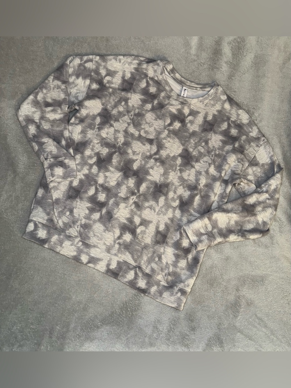 Athleta lightweight top
